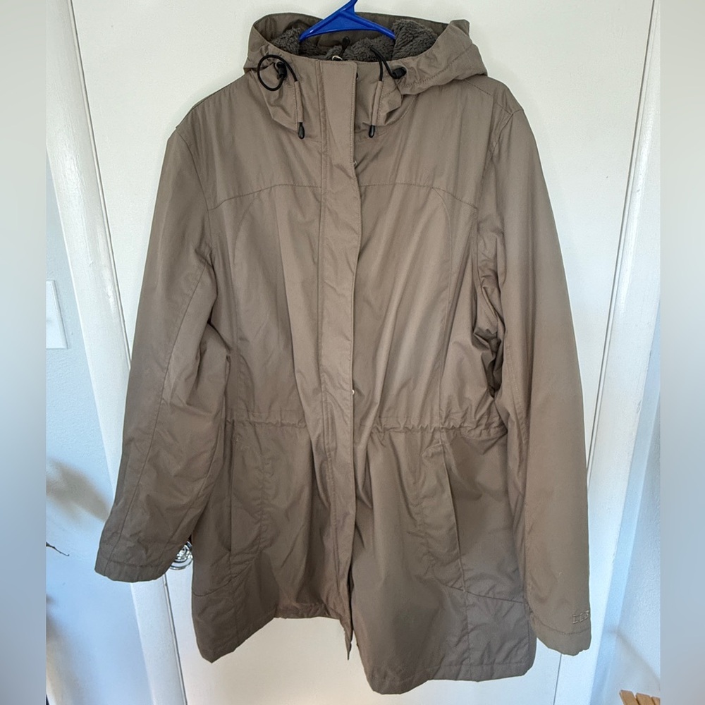 L.L. Bean Women's Winter Warmer Coat XL waterproof